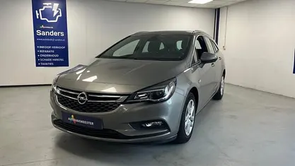 Grijs Gebruikt 2017 Opel Astra Innovation Stationwagen | € 11.450 (Eerlijke prijs)