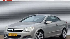 Grijs, metallic lak Gebruikt 2008 Opel Astra Cabriolet Enjoy Cabriolet | € 3.248 (Goede deal)
