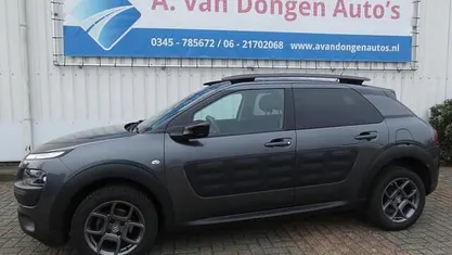 Occasion Citroën C4 Shine 110 PK (80 kW) 2016 Grijs (metallic) SUV