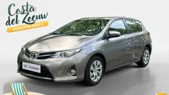 (4v8) Gebruikt 2014 Toyota Auris Hatchback | € 11.935 (Eerlijke prijs)