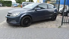 Grijs Gebruikt 2007 Opel Astra GTC Edition Hatchback | € 1.950 (Eerlijke prijs)