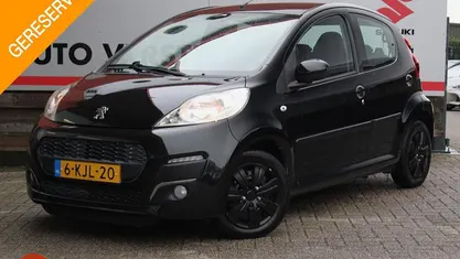 Zwart Gebruikt 2013 Peugeot 107 Active Hatchback | € 4.750 (Eerlijke prijs)