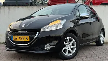 Occasion 2015 Peugeot 208 Style Hatchback | € 4.999 (Eerlijke prijs)