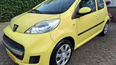 Geel Gebruikt 2010 Peugeot 107 Hatchback | € 4.495 (Goede deal)