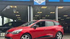 Rood Gebruikt 2014 Renault Clio GrandTour Dynamique Stationwagen | € 8.390 (Eerlijke prijs)