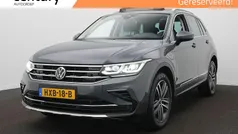 Grijs, metallic lak Gebruikt 2022 VW Tiguan Business+ SUV | € 34.995 (Goede deal)
