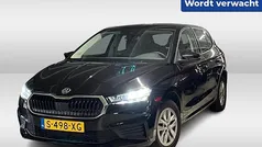 Zwart Gebruikt 2023 Skoda Fabia Ambition Hatchback | € 17.450 (Eerlijke prijs)