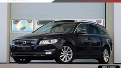Blauw Gebruikt 2016 Volvo V70 Stationwagen | € 19.940 (Eerlijke prijs)