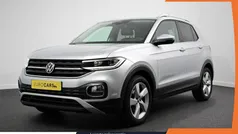 Zilver, metallic lak Gebruikt 2021 VW T-Cross Style SUV | € 21.440 (Eerlijke prijs)