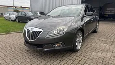 Grijs (metallic) Gebruikt 2009 Lancia Delta Hatchback | € 2.950 (Eerlijke prijs)