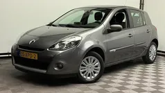 Grijs Gebruikt 2012 Renault Clio R.S. Collection Hatchback | € 4.375 (Eerlijke prijs)