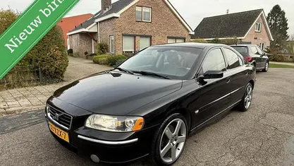 Zwart Gebruikt 2005 Volvo S60 Summum Sedan | € 2.950 (Eerlijke prijs)