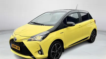 Gebruikt 2017 Toyota Yaris Hybrid Premium Hatchback | € 16.950 (Eerlijke prijs)