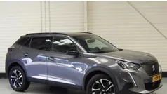 Grijs Gebruikt 2023 Peugeot 2008 Allure SUV | € 26.945 (Eerlijke prijs)
