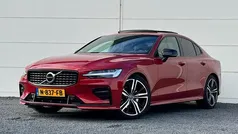 Gebruikt 2021 Volvo S60 R-Design Sedan | € 30.945 (Eerlijke prijs)