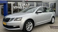 Grijs Gebruikt 2019 Skoda Octavia Business Line Stationwagen | € 20.950 (Eerlijke prijs)