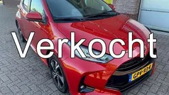 Rood Nieuw 2024 Toyota Yaris Hybrid Edition Hatchback | € 26.950 (Eerlijke prijs)