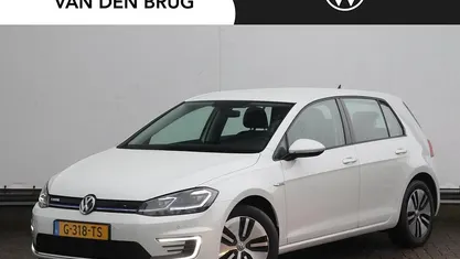Wit Gebruikt 2019 VW e-Golf Hatchback | € 12.895 (Super prijs)