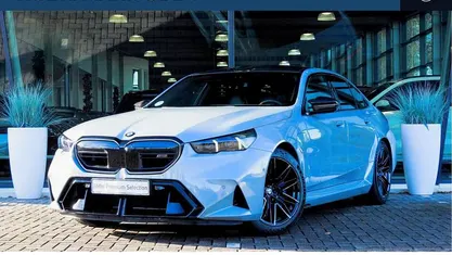 Grijs Occasion 2025 BMW M5 Comfort Edition Sedan | € 138.950 (Goede deal)