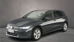 Dolphin grey metallic (b0) Gebruikt 2024 VW Golf VIII Edition Hatchback | € 33.900 (Eerlijke prijs)