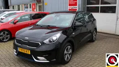 Zwart Gebruikt 2017 Kia Niro Comfort SUV | € 13.900 (Eerlijke prijs)