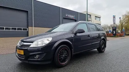 Gebruikt 2011 Opel Astra Cosmo Stationwagen | € 2.950 (Super prijs)