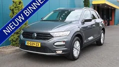 Grijs, metallic lak Gebruikt 2021 VW T-Roc Executive SUV | € 21.450 (Goede deal)