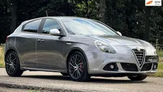 Grijs Gebruikt 2015 Alfa Romeo Giulietta Quadrifoglio Verde Hatchback | € 19.899 (Eerlijke prijs)