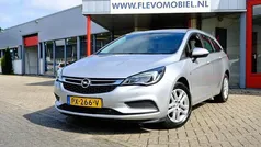 Grijs Gebruikt 2017 Opel Astra Edition Stationwagen | € 9.750 (Eerlijke prijs)