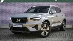 Grijs Gebruikt 2023 Volvo XC40 Core SUV | € 40.899 (Eerlijke prijs)