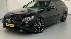 Zwart (metallic) Gebruikt 2019 Mercedes 180 AMG Sedan | € 23.450 (Eerlijke prijs)