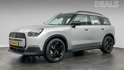 Melting silver (zilver metallic) Occasion 2024 Mini Countryman SUV | € 35.880 (Super prijs)