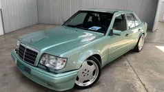 Groen Gebruikt 1991 Mercedes E500 Sedan | € 49.900