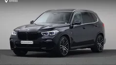 Zwart Gebruikt 2021 BMW X5 Executive SUV | € 59.880 (Eerlijke prijs)