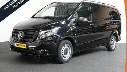 Zwart Gebruikt 2024 Mercedes Vito Van | € 39.890 (Super prijs)