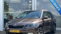 Topaz brown metallic (bruin metallic) Gebruikt 2015 Skoda Fabia Stationwagen | € 7.950 (Eerlijke prijs)