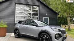 Grijs Gebruikt 2024 Peugeot 2008 Allure SUV | € 26.900 (Goede deal)