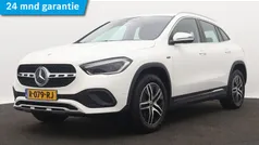 Wit Gebruikt 2021 Mercedes GLA250 Progressive SUV | € 37.950 (Eerlijke prijs)
