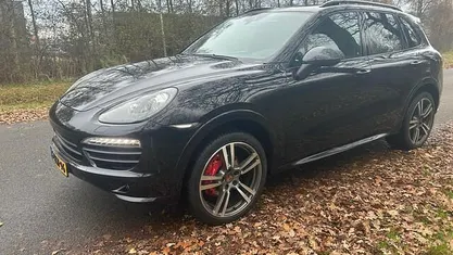 Zwart Gebruikt 2013 Porsche Cayenne SUV | € 15.950 (Eerlijke prijs)