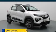 Zilver, metallic lak Gebruikt 2024 Dacia Spring Expression Hatchback | € 16.490 (Eerlijke prijs)