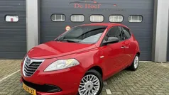 Rood Gebruikt 2014 Lancia Ypsilon S Hatchback | € 4.499 (Goede deal)