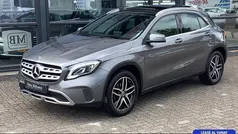 Grijs Gebruikt 2017 Mercedes GLA200 Premium SUV | € 18.995 (Goede deal)