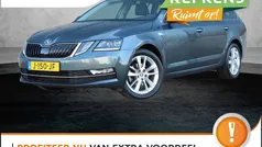 Grijs, metallic lak Gebruikt 2020 Skoda Octavia Stationwagen | € 21.900 (Eerlijke prijs)