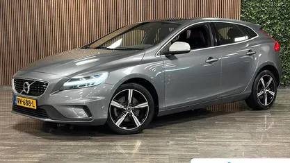 Occasion 2018 Volvo V40 Business Edition Hatchback | € 17.495 (Eerlijke prijs)