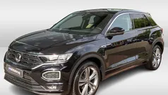 Zwart Gebruikt 2021 VW T-Roc R-line SUV | € 29.950 (Eerlijke prijs)