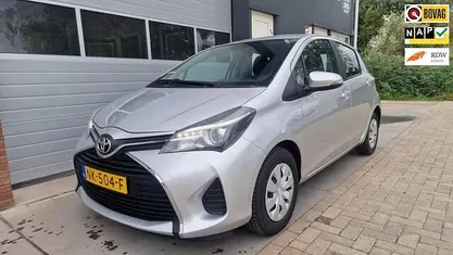 Occasion 2017 Toyota Yaris Hatchback | € 10.795 (Eerlijke prijs)
