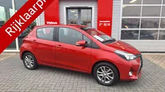 Rood Gebruikt 2016 Toyota Yaris Trend Hatchback | € 11.900 (Eerlijke prijs)