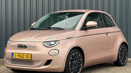 Roze Gebruikt 2021 Fiat 500e La Prima Hatchback | € 18.440 (Super prijs)