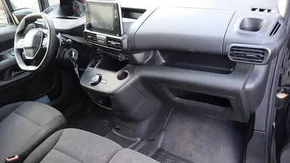 Occasion Peugeot Partner Premium 131 PK (96 kW) 2020 Zwart MPV