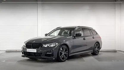 Dravitgrau metallic (grijs metallic) Occasion 2021 BMW 320 Executive Stationwagen | € 35.900 (Eerlijke prijs)
